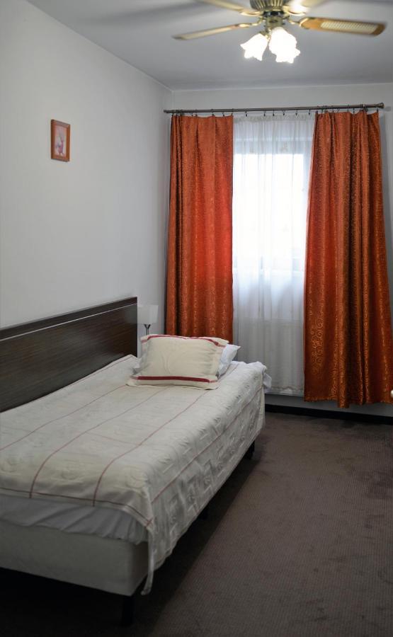 Gosciniec Czarci Mlyn Bed & Breakfast Będzin Dış mekan fotoğraf