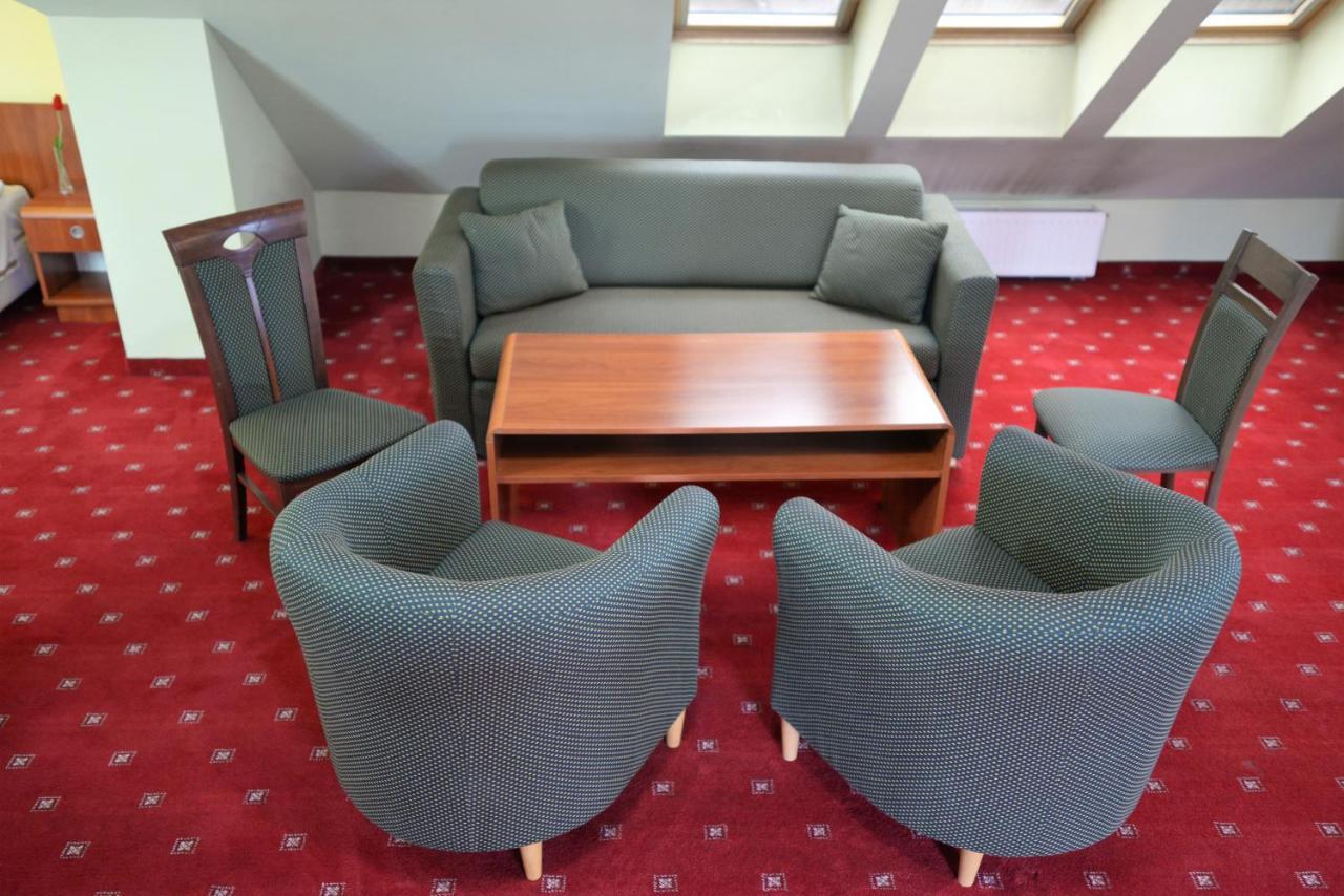 Gosciniec Czarci Mlyn Bed & Breakfast Będzin Dış mekan fotoğraf