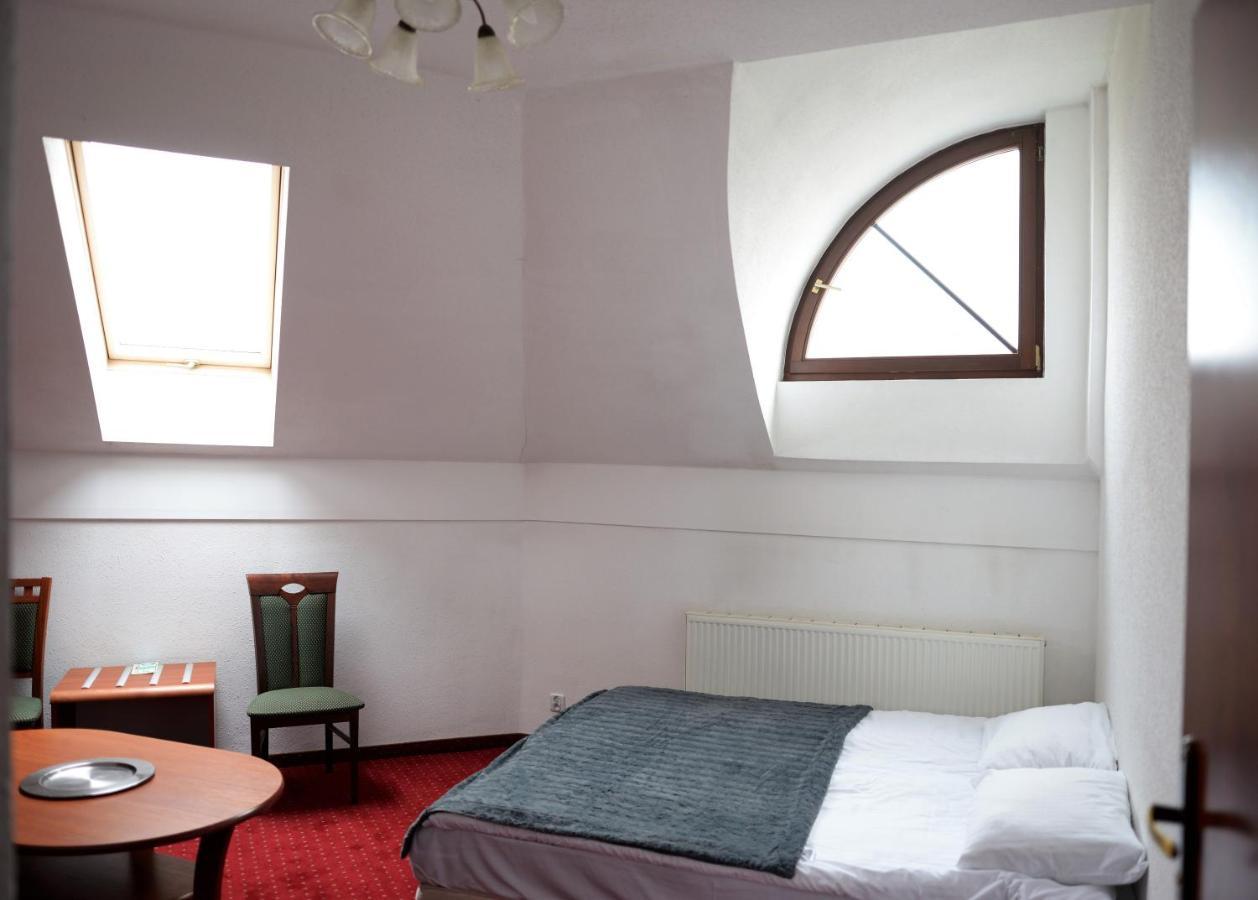 Gosciniec Czarci Mlyn Bed & Breakfast Będzin Dış mekan fotoğraf