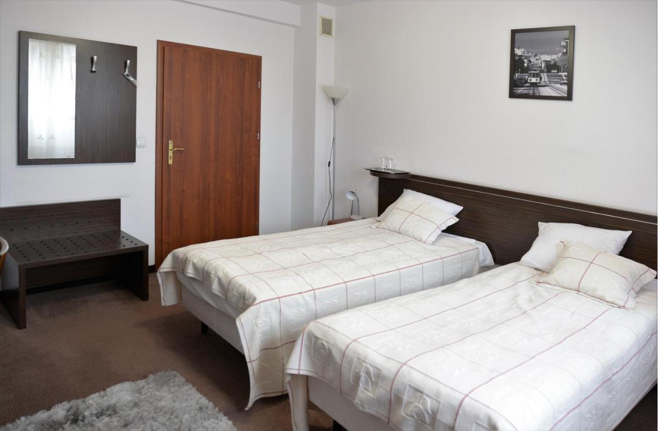 Gosciniec Czarci Mlyn Bed & Breakfast Będzin Dış mekan fotoğraf