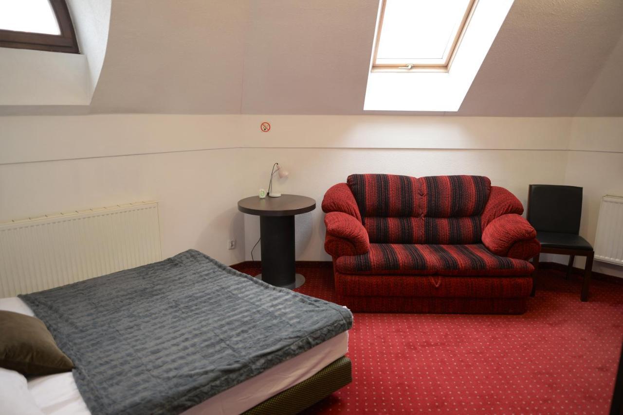 Gosciniec Czarci Mlyn Bed & Breakfast Będzin Dış mekan fotoğraf