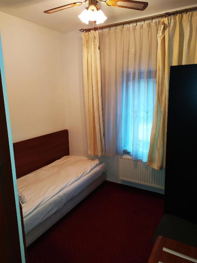 Gosciniec Czarci Mlyn Bed & Breakfast Będzin Dış mekan fotoğraf